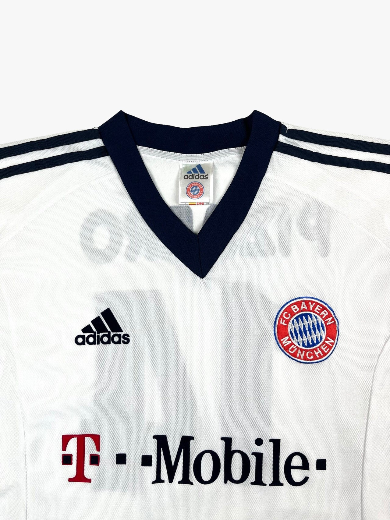 2000's Replica Adidas Bayern München Claudio Pizarro Away Kit Shirt